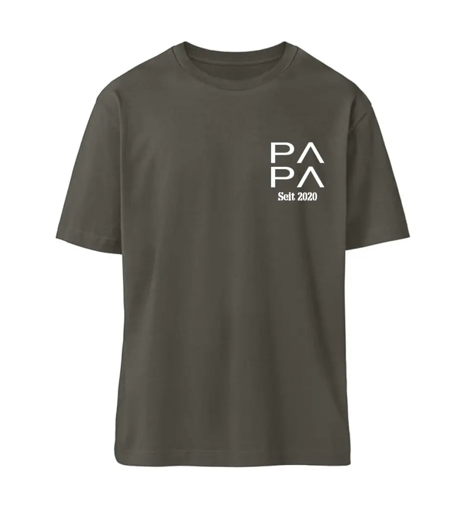 PAPA zweizeilig mit Datum personalisiertes Premium T-Shirt